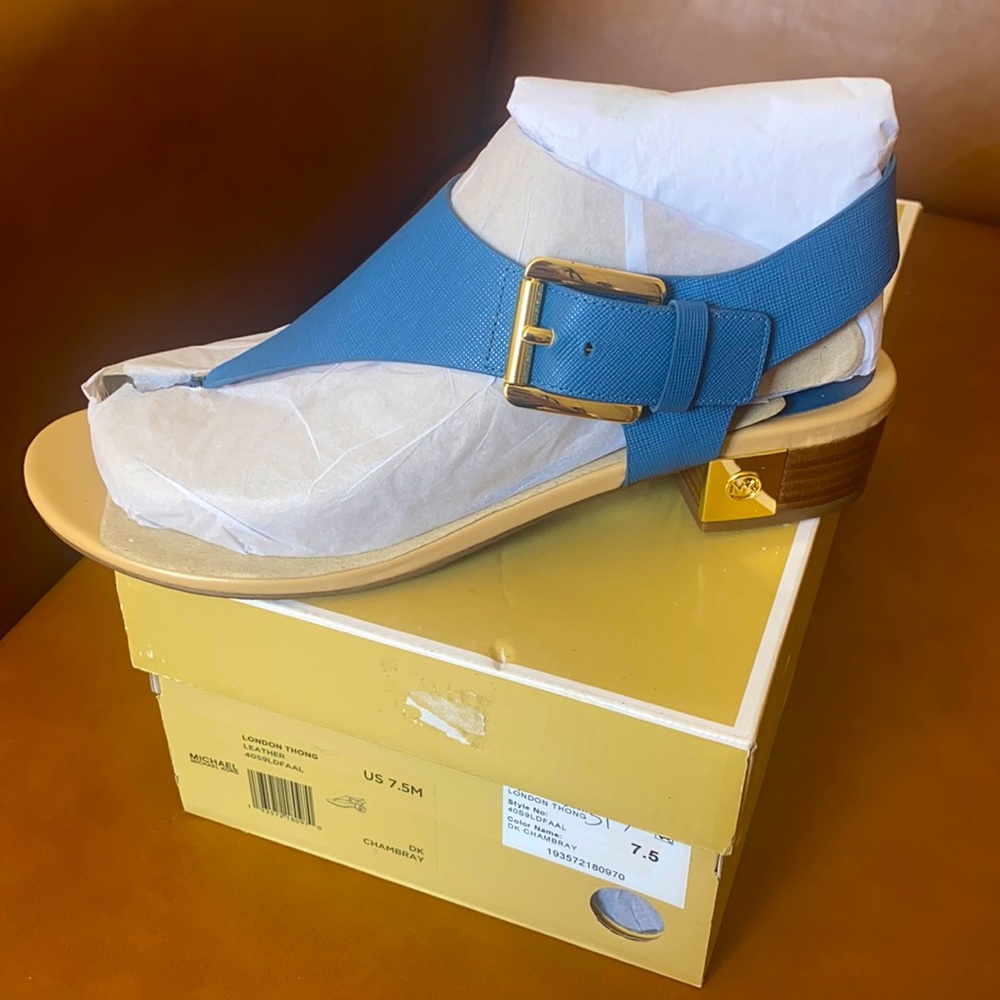 Michael Kors Blue London Thongs 7.5